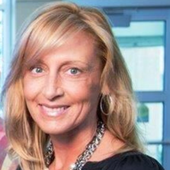 Meet your Posher, Sandra - Picture 1 of 1